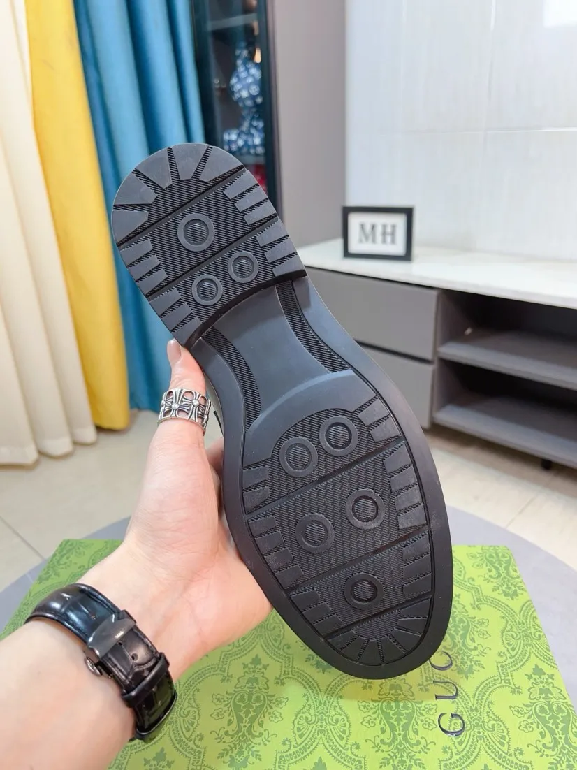 Men's shoes 💰500🌹🌹[GUCCI Gucci] A new style of formal men's leather shoes is coming ~ The original quality upper is made of Italian cowhide➕The leather is soft and delicate, comfortable and soft. The top layer of genuine leather, rubber wear-resistant outsole, the shoe shape is dignified and domineering, and the luxury charm is not concealed! The natural and free nouveau riche leads the trend. Code number: 38-44